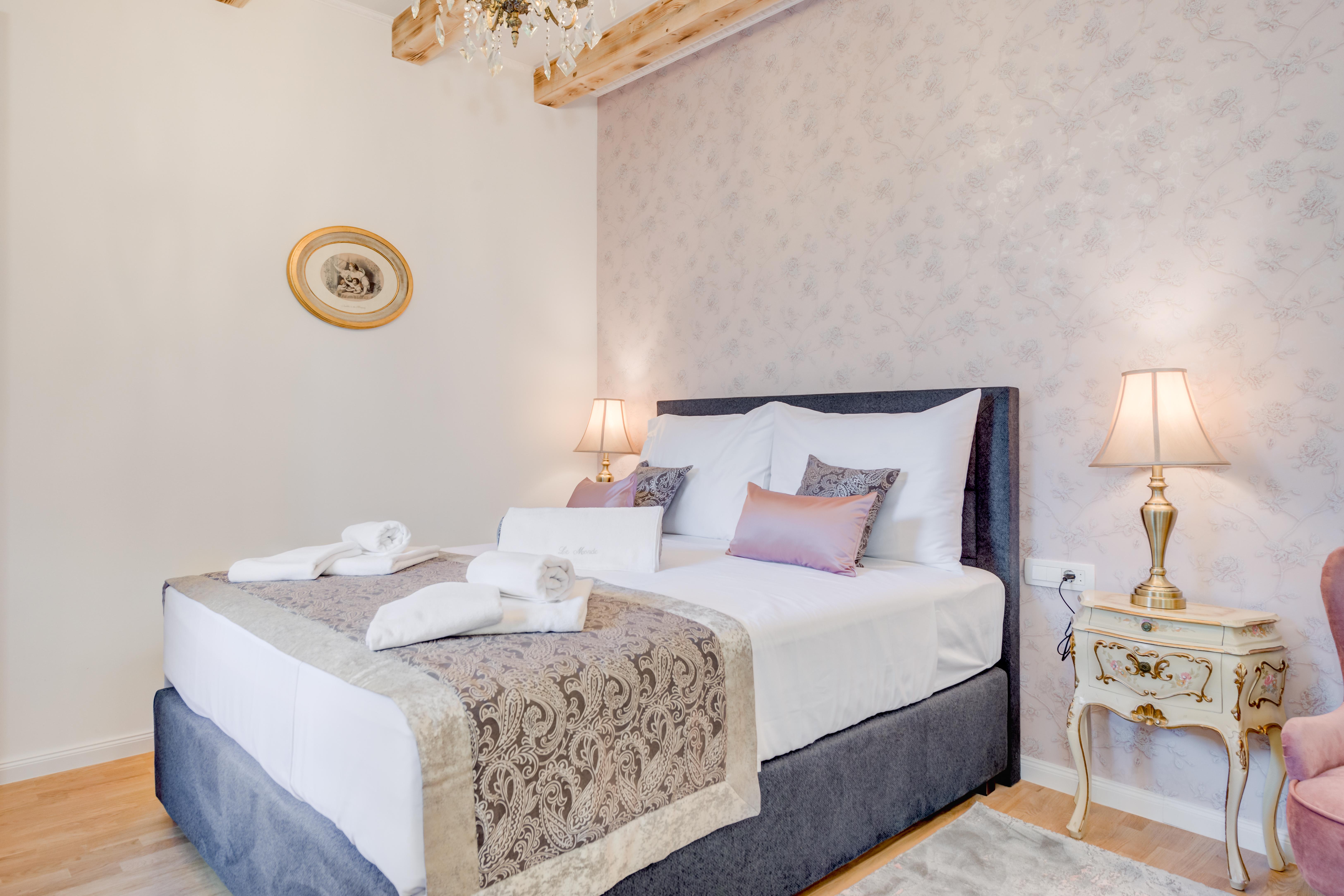 Le Monde Luxury Accommodation Split Bagian luar foto