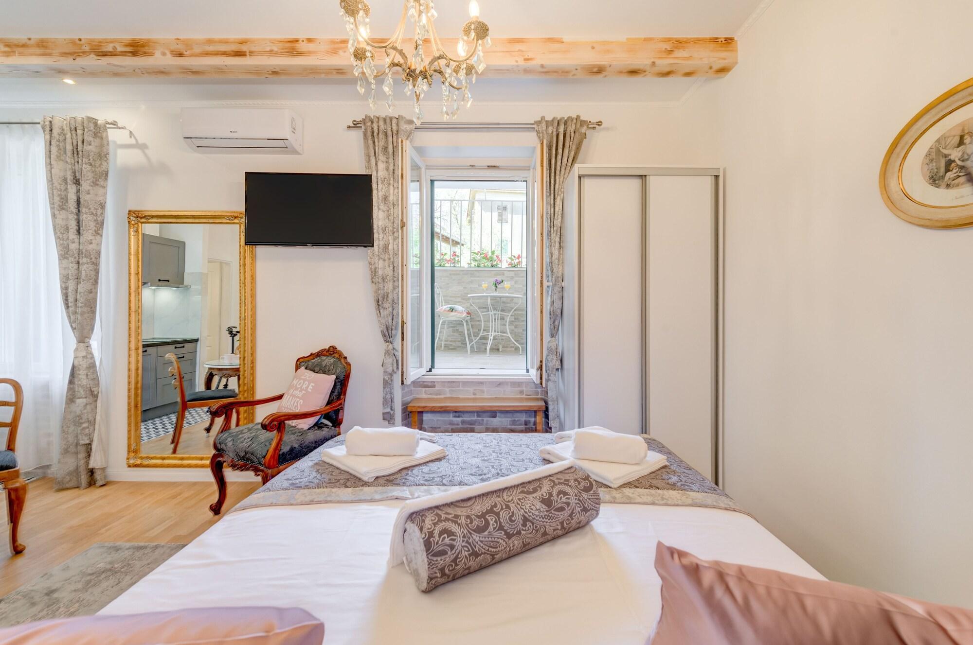 Le Monde Luxury Accommodation Split Bagian luar foto
