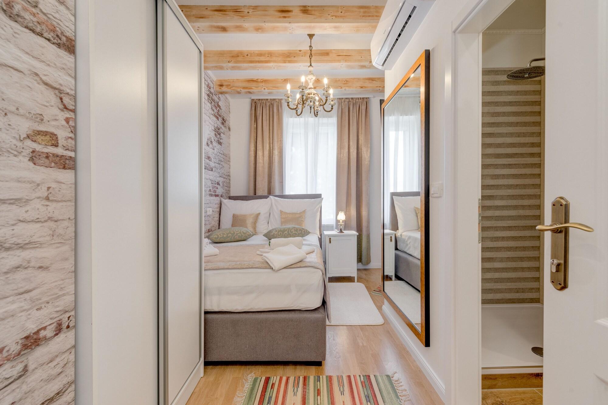 Le Monde Luxury Accommodation Split Bagian luar foto